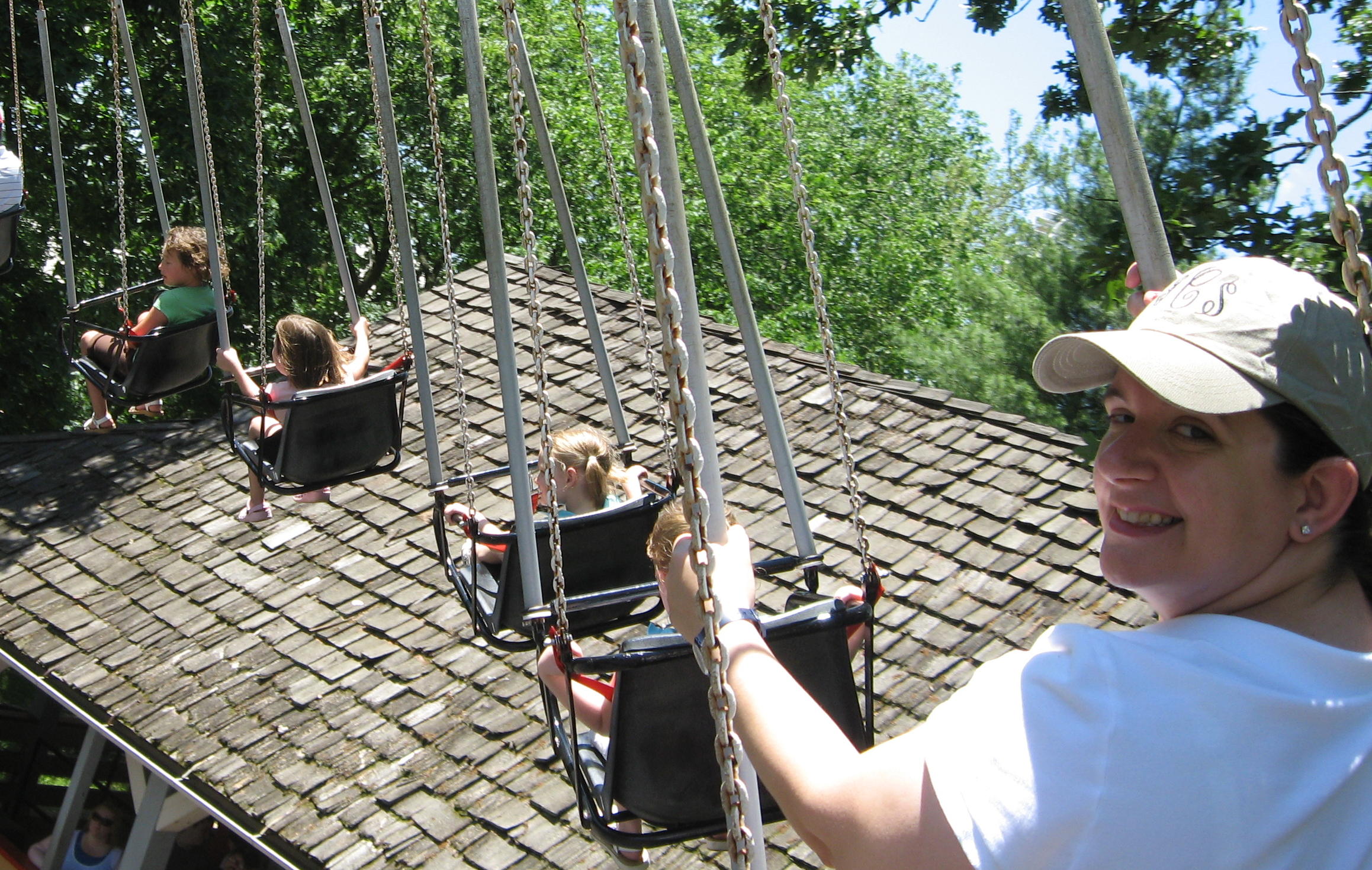 2008_06_08 in the swings at Six Flags.jpg